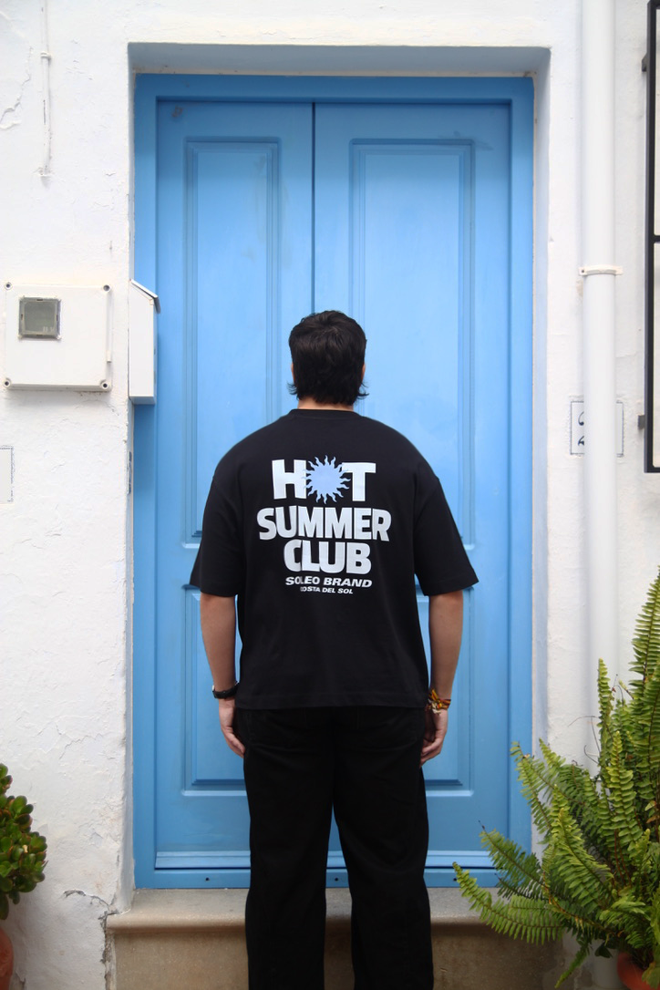 HOT SUMMER CLUB